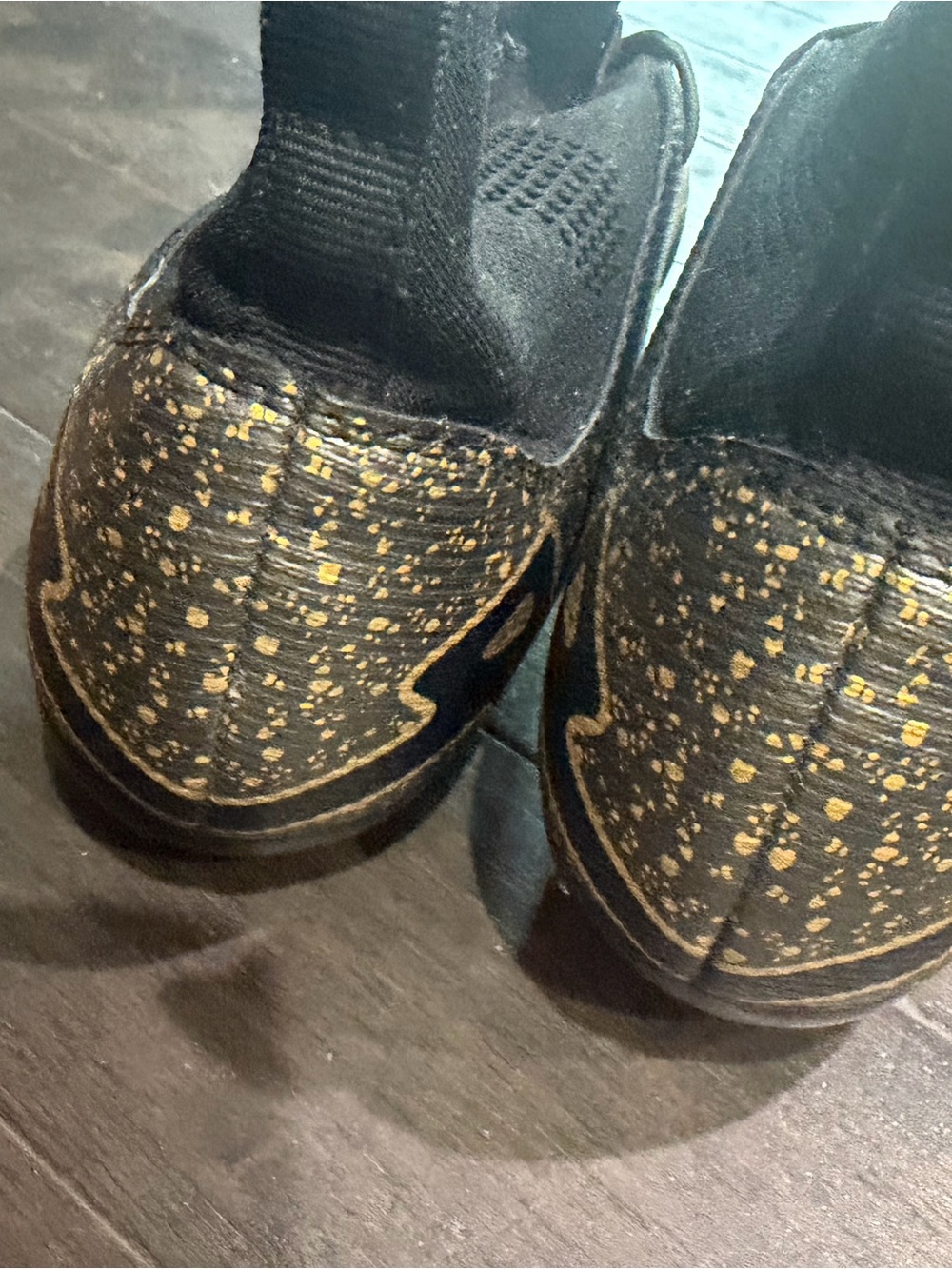 Men's Black & Gold Football Cleats - Performance Soccer Shoes - Picture 3 of 3